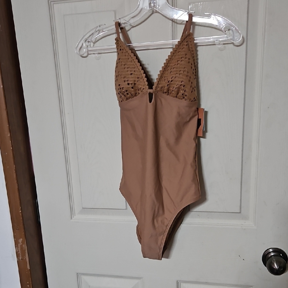 SHADE & SHORE CROCHET TOP ONE PIECE SWIMSUIT: BROWN: NEW WITH TAGS: SIZE XS
